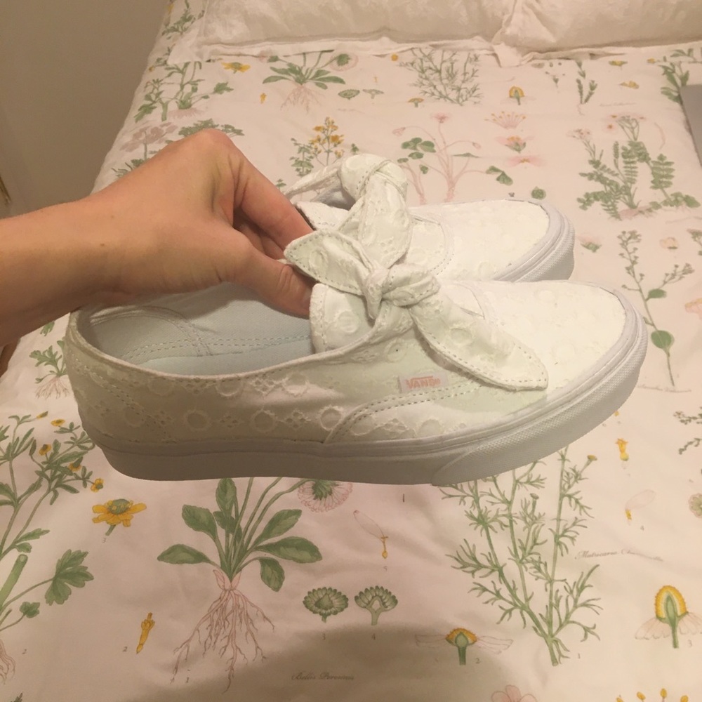 Eyelet Vans